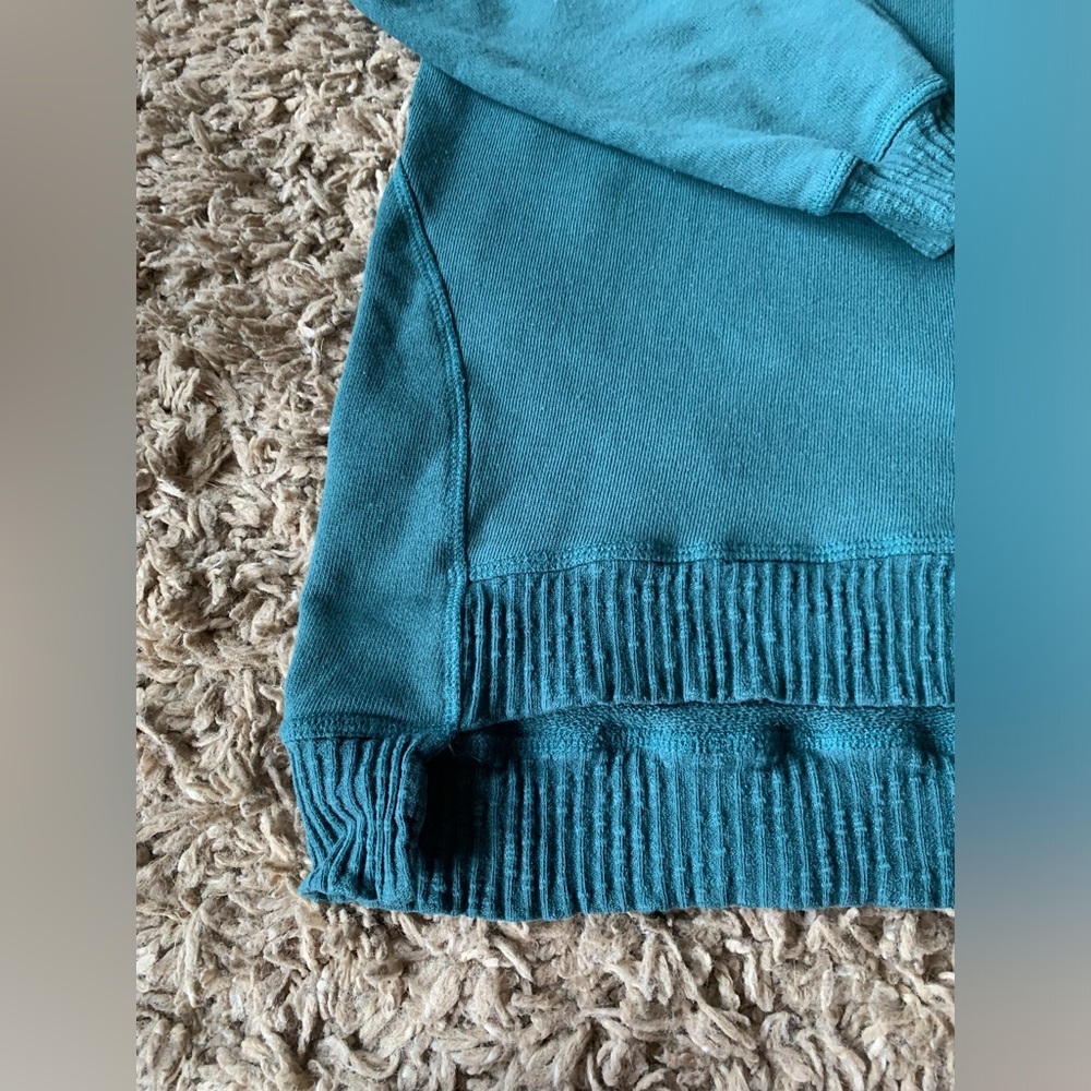Lone & Lux, green sweater, size 1x - Picture 2 of 3